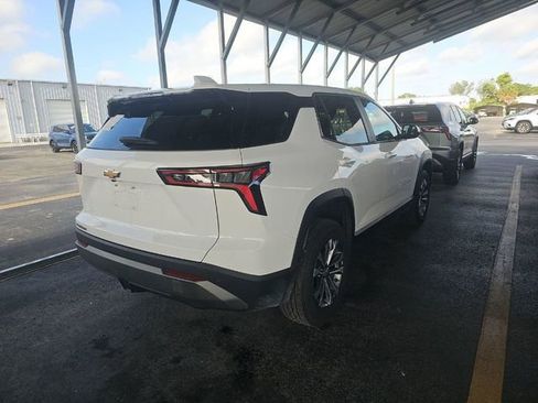 Used 2026 Chevrolet Equinox LT FWD image 3