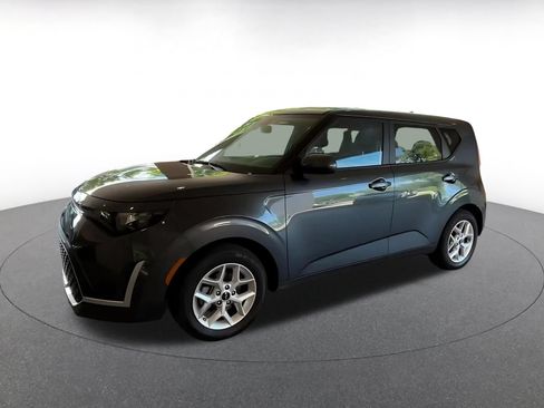 Used 2025 Kia Soul LX w/ LX Technology Package FWD image 7