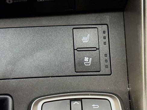 Used 2017 Lexus IS 350 F Sport w/ F Sport Package image 21