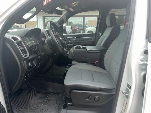 Used 2022 RAM 1500 Big Horn AWD/4WD image 12