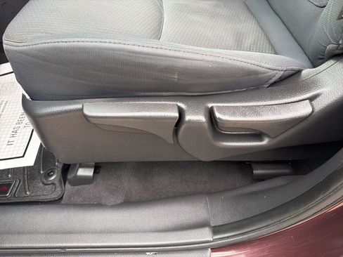 Used 2013 Kia Sorento LX image 17