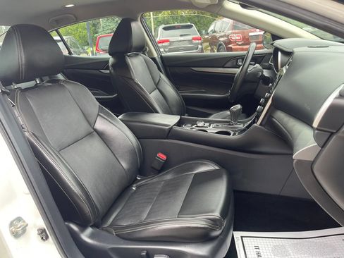 Used 2017 Nissan Maxima 3.5 SV w/ Dynamic Package FWD image 8