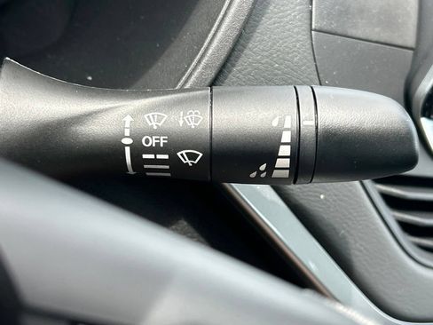 Certified 2025 Nissan Altima 2.5 S FWD image 30