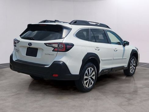 Used 2024 Subaru Outback Premium AWD/4WD image 4