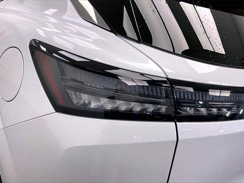 Certified 2025 Nissan Murano SL image 27