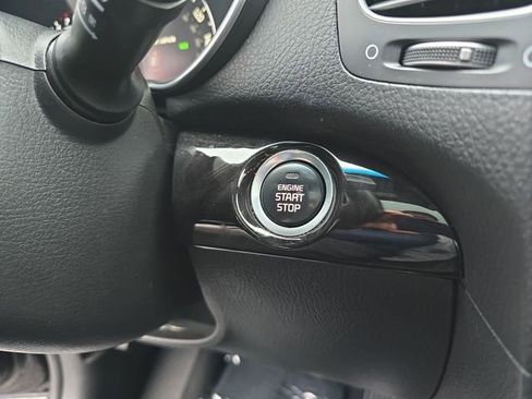 Used 2014 Kia Sorento SX image 18