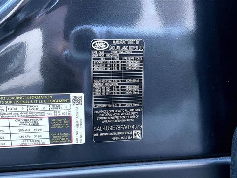 Used 2023 Land Rover Range Rover SV AWD/4WD image 34
