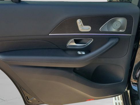 Certified 2026 Mercedes-Benz GLS 450 4MATIC image 9