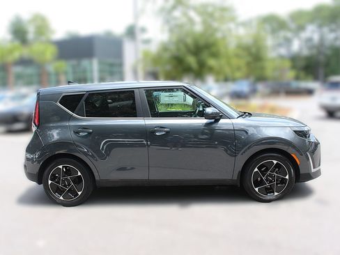 Certified 2023 Kia Soul EX FWD image 11