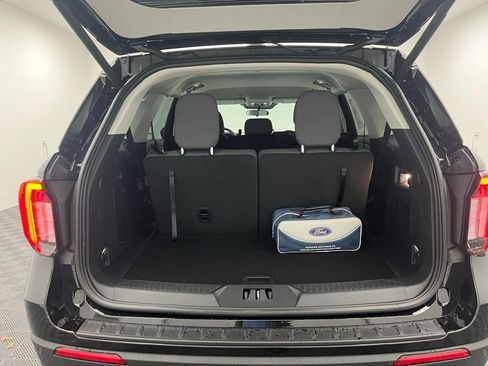 New 2026 Ford Explorer Active image 10