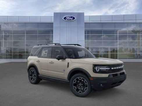 New 2025 Ford Bronco Sport Outer Banks w/ Outer Banks Tech Package+ AWD/4WD image 8