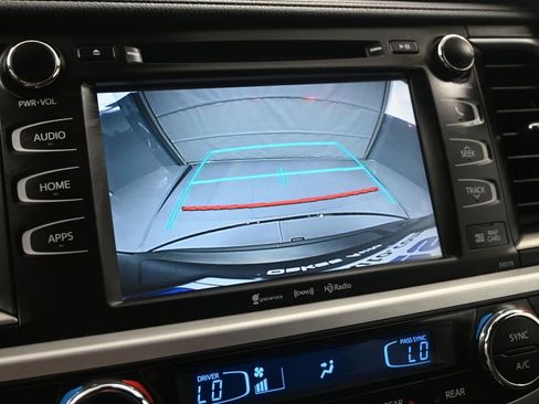 Used 2017 Toyota Highlander XLE image 20