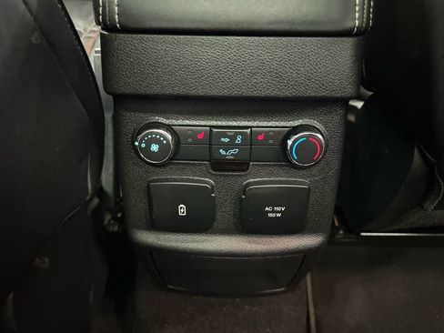 Used 2019 Ford Explorer Platinum AWD/4WD image 38