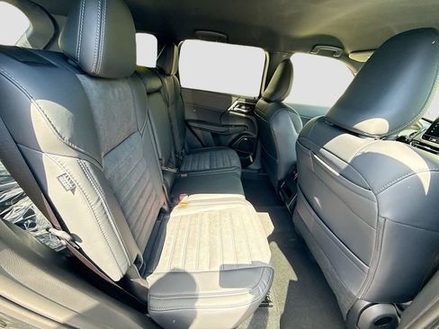 New 2026 Mitsubishi Outlander FWD image 26