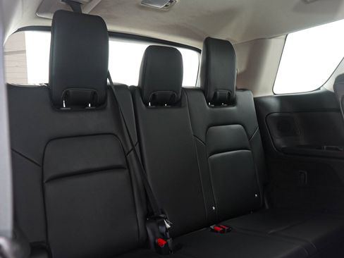 Used 2024 Nissan Pathfinder Platinum AWD/4WD image 14