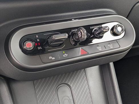 Used 2025 MINI Cooper S image 9