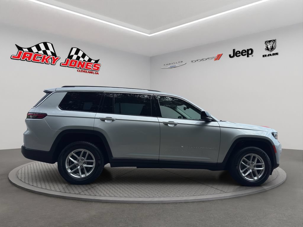 Used 2023 Jeep Grand Cherokee L Laredo w/ Luxury Tech Group I RWD image 10