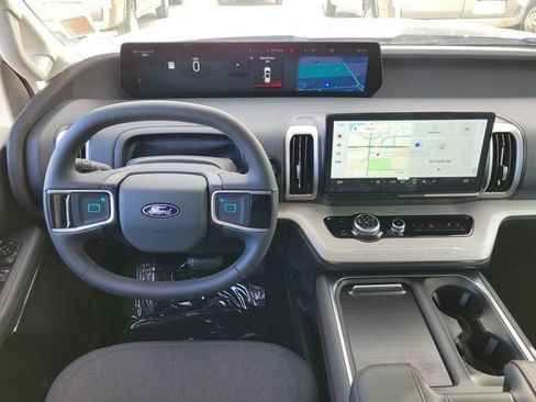 New 2025 Ford Expedition Max Active image 9