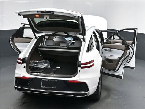 New 2026 Genesis GV70 2.5T Advanced image 16