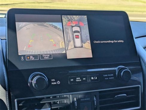 Used 2021 Nissan Armada SL w/ Captain's Chairs Package image 30