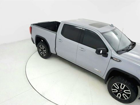 Used 2024 GMC Sierra 1500 AT4 w/ Technology Package AWD/4WD image 19