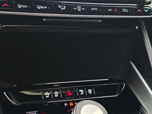 Used 2023 Jeep Wagoneer 4WD w/ Premium Group I image 23