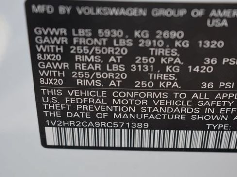 Used 2024 Volkswagen Atlas SE AWD/4WD image 38