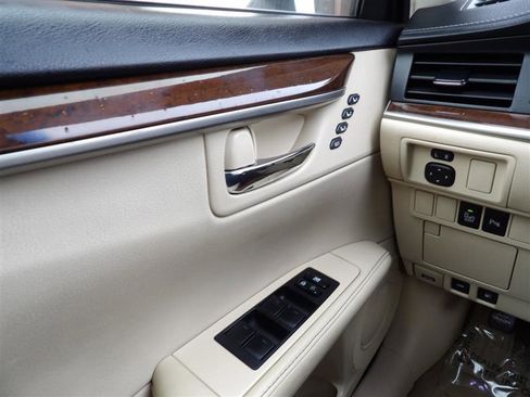 Used 2015 Lexus ES 350 image 28