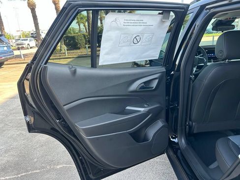 New 2026 Chevrolet Trax LT w/ Driver Confidence Package FWD image 15