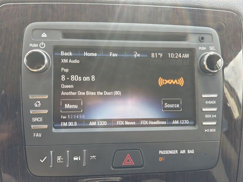 Used 2017 Chevrolet Traverse LT w/ Style and Technology Package FWD image 22