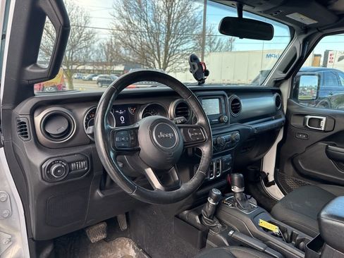 Used 2019 Jeep Wrangler Sport image 10
