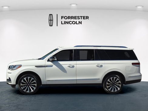 Used 2024 Lincoln Navigator L Reserve AWD/4WD image 6