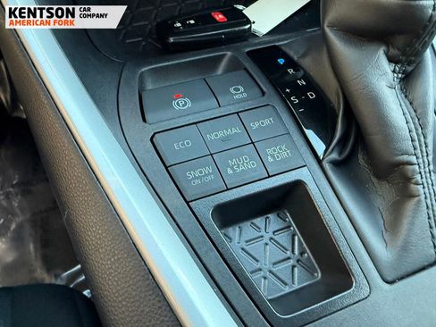 Used 2025 Toyota RAV4 XLE image 25