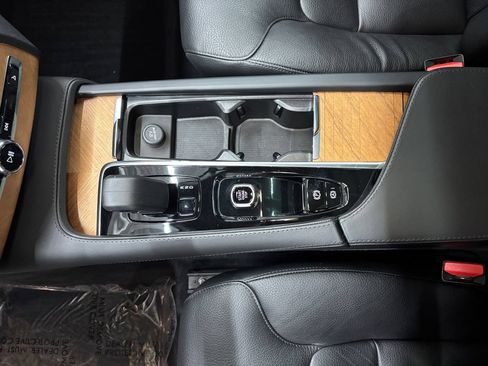 Certified 2023 Volvo XC90 B6 Plus w/ Protection Package Premier AWD/4WD image 23