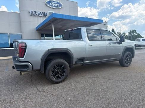 Used 2024 GMC Sierra 2500 AT4 w/ AT4 Premium Plus Package AWD/4WD image 6