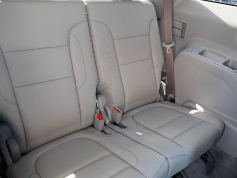 Used 2018 GMC Acadia SLT image 27