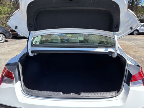 Used 2025 Hyundai Elantra SEL image 34