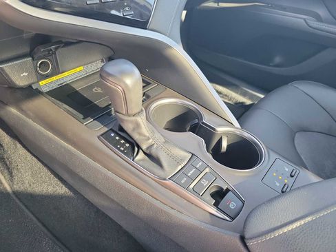 Used 2021 Toyota Camry XSE image 17