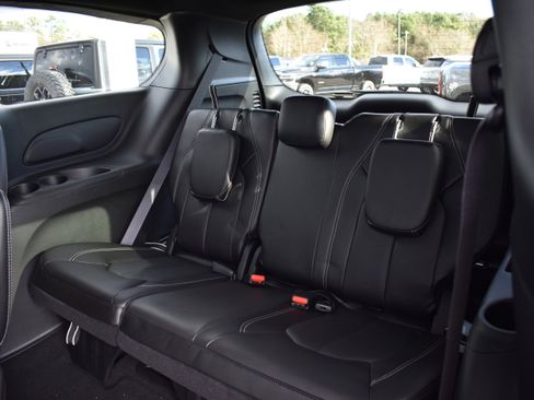 New 2026 Chrysler Pacifica Select FWD image 28