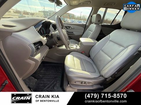 Used 2021 Chevrolet Traverse Premier FWD image 22