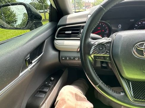 Used 2022 Toyota Camry XSE FWD image 40