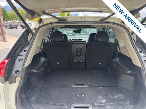 Used 2019 Nissan Rogue SL w/ Premium Package AWD/4WD image 13