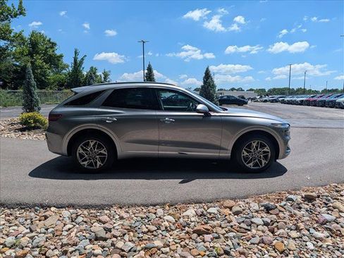 Used 2022 Genesis GV70 2.5T w/ Select Package AWD/4WD image 6