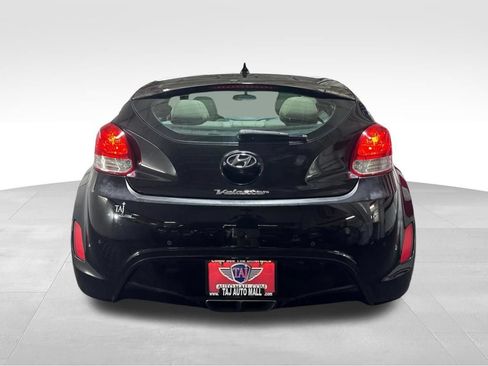 Used 2014 Hyundai Veloster w/ Technology Package 03 FWD image 6