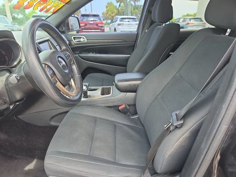 Used 2015 Jeep Grand Cherokee Laredo w/ Quick Order Package 23E AWD/4WD image 17