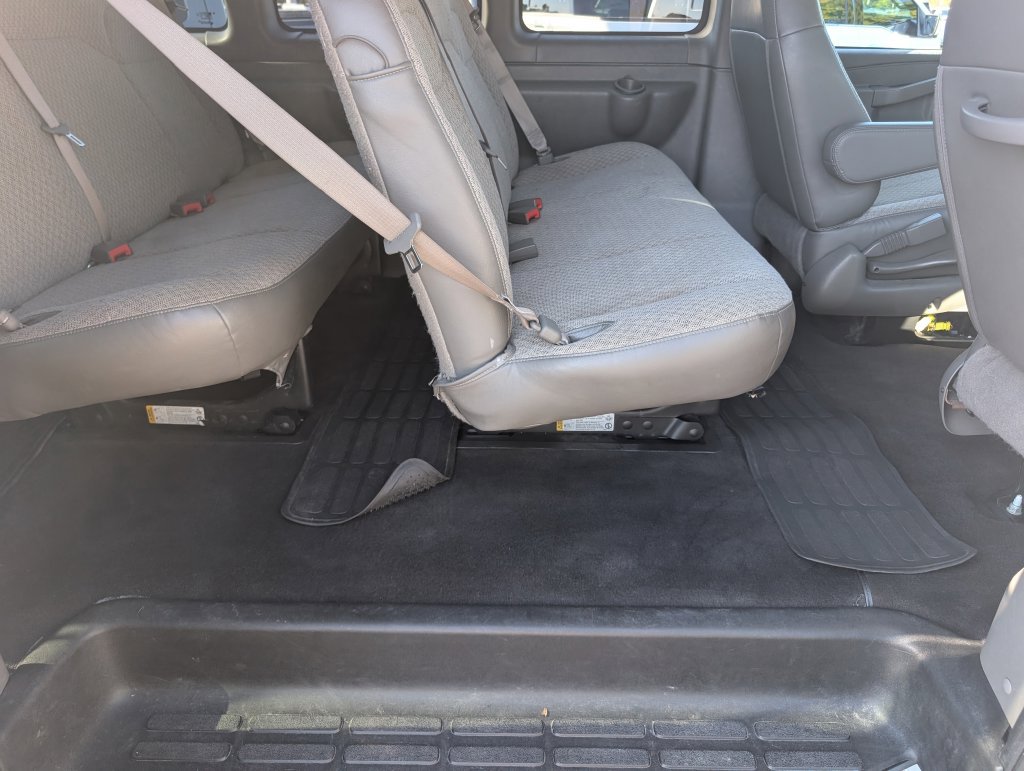 Used 2025 Chevrolet Express 3500 LT w/ LT Preferred Equipment Group RWD image 11