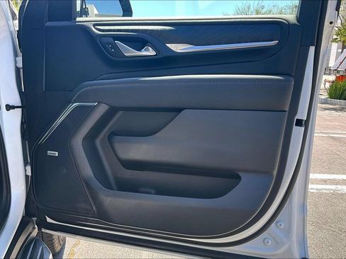 Used 2024 GMC Yukon Denali AWD/4WD image 21