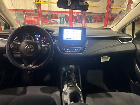 Certified 2025 Toyota Corolla LE FWD image 6