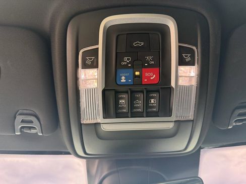 Used 2019 RAM 2500 Limited AWD/4WD image 13
