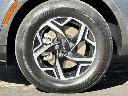 Used 2024 Kia Sportage LX image 25